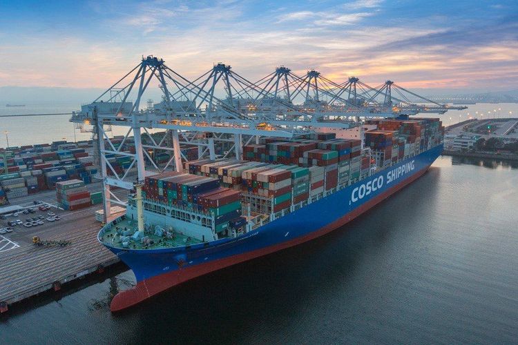 Imagen de portada - Cosco Shipping Accused of Spying on US Military Communications for China