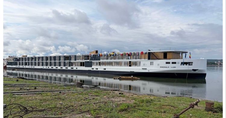 Imagen de portada - Crucero fluvial Emerald Lumi botado en Rumanía para servicio en el Sena en 2027