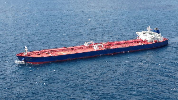 Imagen de portada - EE. UU. Permite que Exención para Ventas de Petróleo Ruso Expire a Pesar de la Tensión en el Mercado