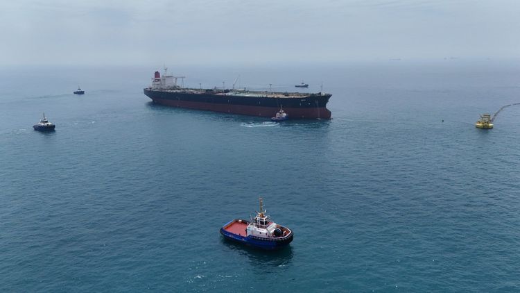 Imagen de portada - EE. UU. ataca a Irán tras el ataque a un petrolero en el Estrecho de Ormuz, escalando las tensiones