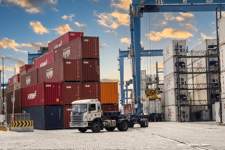 Imagen de portada - Ecuador Reforms COPCI to Decongest Ports of Abandoned Containers