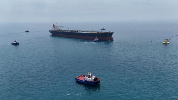 Imagen de portada - El comercio de transbordo de petróleo se recupera a través del Estrecho de Ormuz en medio de tensiones