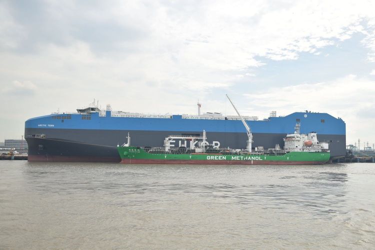 Imagen de portada - Eukor Completes First Green Methanol Bunkering in Shanghai