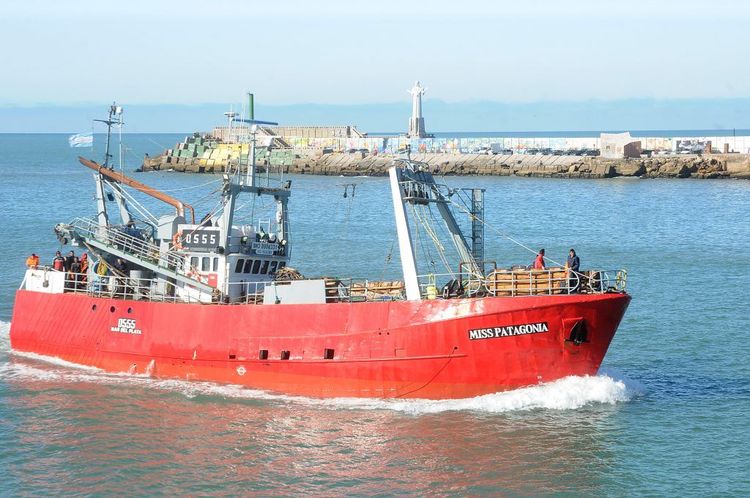 Los fresqueros lideraron los desembarques por flota y los poteros nacionales retrocedieron