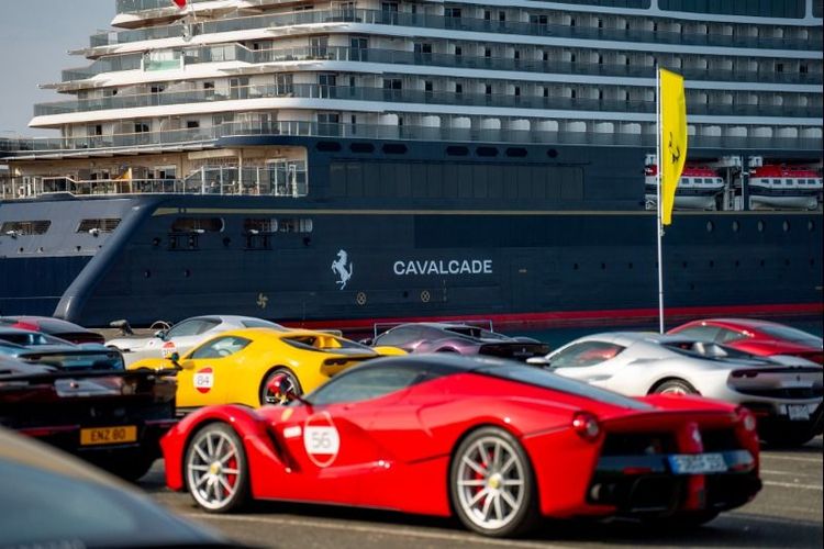 Imagen de portada - Ferrari Cavalcade Debuta en el Puerto de Cruceros de Zadar con el Explora II