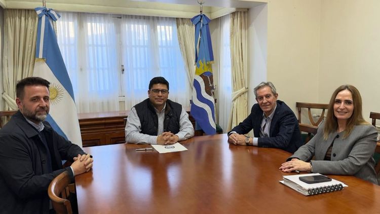 CONARPESA analizó con el gobierno de Santa Cruz inversiones y proyectos productivos en la provincia