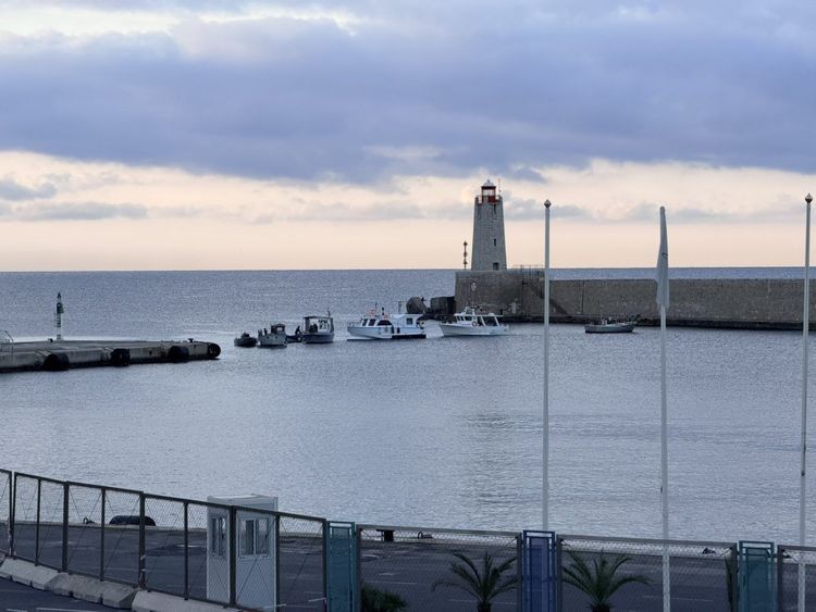 Imagen de portada - French Fishermen Blockades Intensify Pressure on 2027 Budget