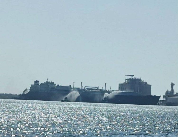 Imagen de portada - Gas Tanker Fire in Damietta Port After Drone Impact