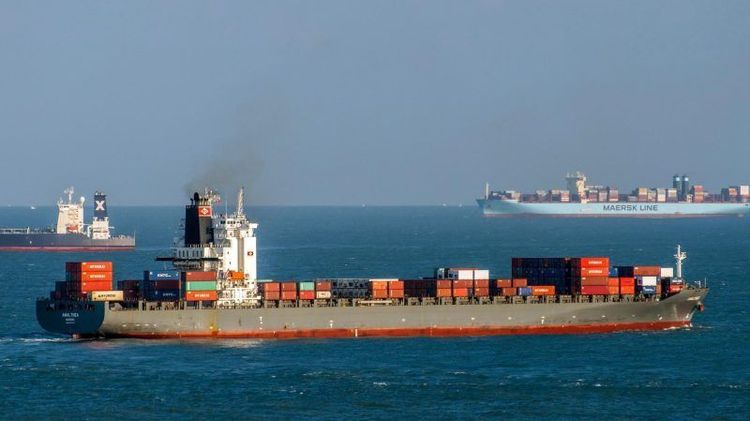 Imagen de portada - Hapag-Lloyd's Vessel Amalthea Suffers Main Engine Breakdown