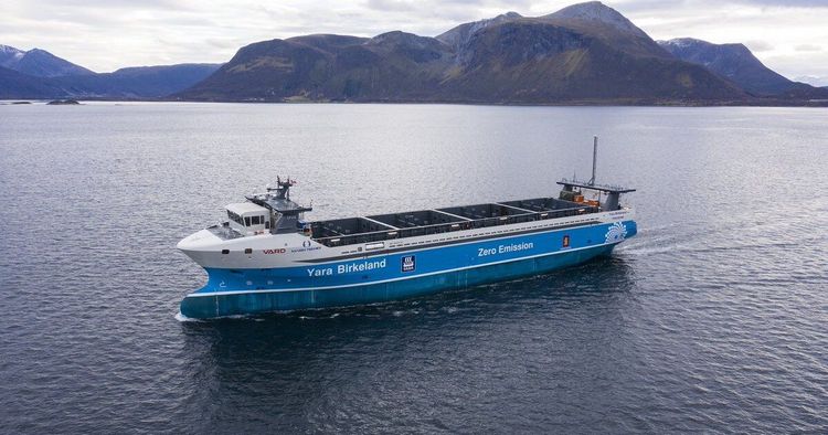 Imagen de portada - IMO adopts first international safety code for autonomous ships