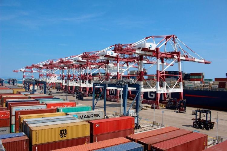Imagen de portada - Import and Transit Containers Drive Traffic Growth at the Port of Barcelona