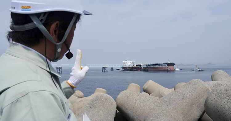 Imagen de portada - Japan's Crude Oil Imports Fall 66% in April 2026