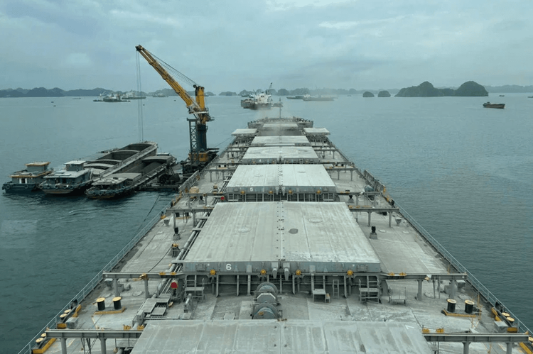 Imagen de portada - Klaveness Dry Bulk Resumes Clinker Transportation Between Vietnam and Africa