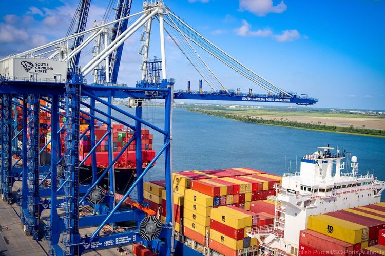 Imagen de portada - Lloyd's Register y Maersk Estudian el Transporte de Contenedores con Propulsión Nuclear entre Charleston y Felixstowe