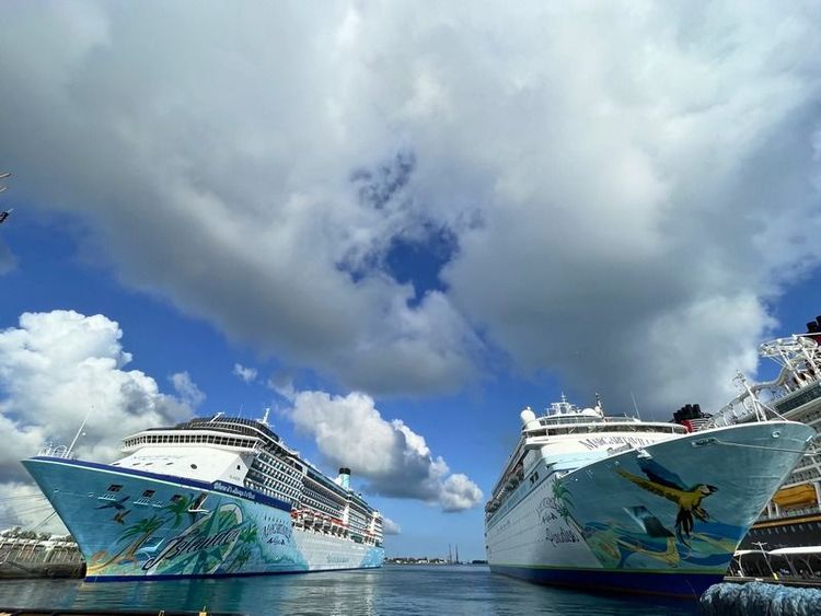 Imagen de portada - Los barcos de Margaritaville at Sea se encuentran en Nassau