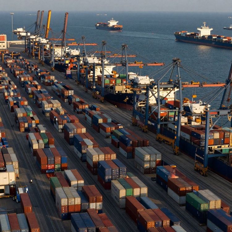 Imagen de portada - Maersk implementa recargo por temporada alta en rutas de contenedores de Europa del Norte a EE. UU. a partir de agosto