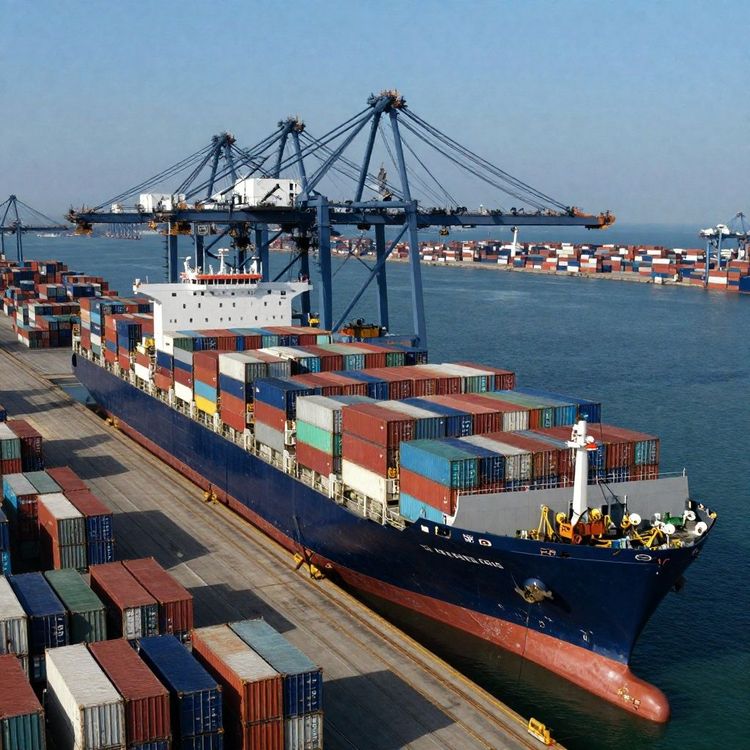 Imagen de portada - Maersk implementa una tarifa de combustible intermodal del 10,6% en el Reino Unido a partir de octubre de 2026