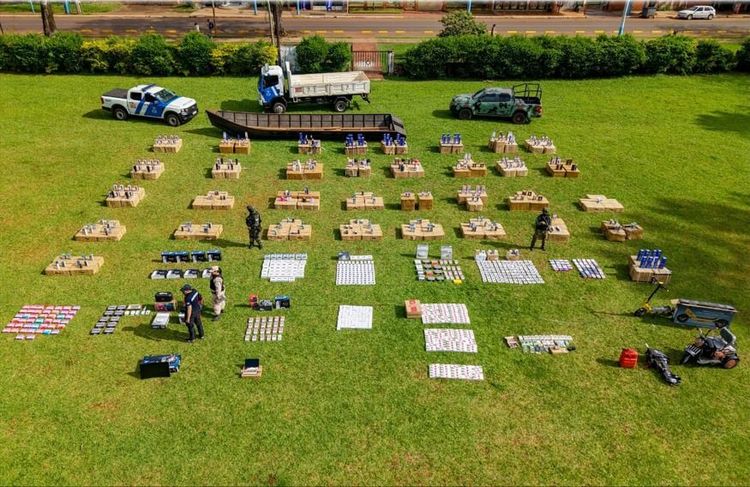 Imagen de portada - Misiones: Prefectura secuestró mercadería de contrabando por más de 186 millones de pesos