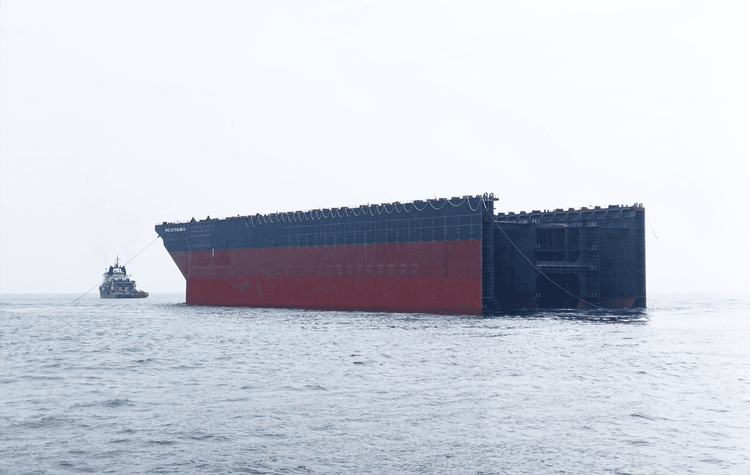Imagen de portada - Modec FPSO Hull Departs Yokosuka for China