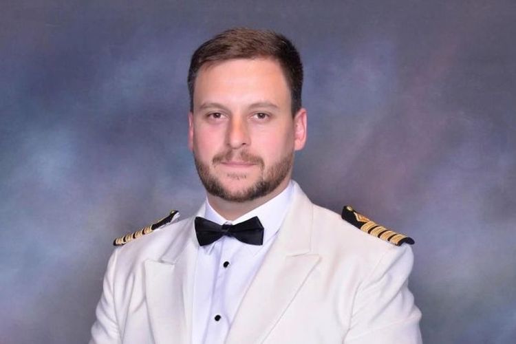 Imagen de portada - Nikola Durdic Ascendido a Capitán de Estado Mayor en Fred. Olsen Cruise Lines