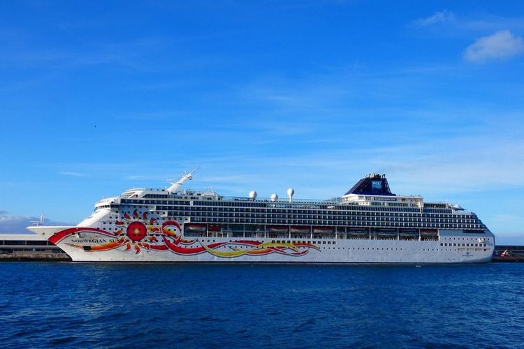 Imagen de portada - Norwegian Sun Enfrenta Problemas Técnicos Afectando Itinerario de Crucero Báltico