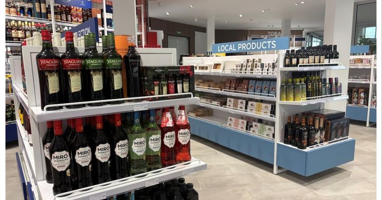 Imagen de portada - Nueva tienda duty free abre en el Puerto de Cruceros de Tarragona