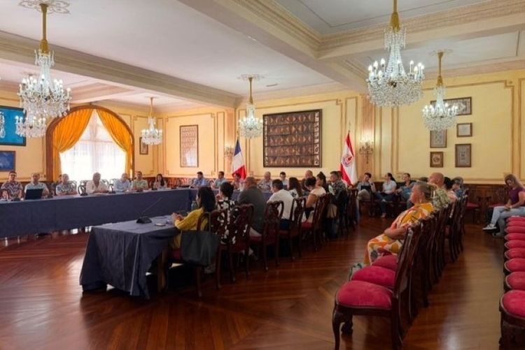 Imagen de portada - Nuevo Liderazgo en el Tahiti Cruise Club en Medio del Crecimiento de la Actividad de Cruceros