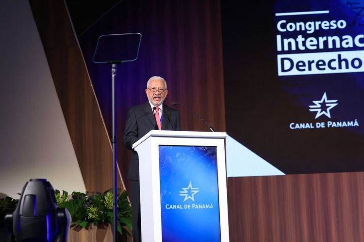Imagen de portada - Panama Canal Highlights Legal Foundations at International Congress on Canal Law
