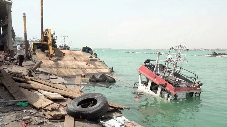 Imagen de portada - Port of Mocha Suspends Operations After Houthi Missile Attacks in Yemen