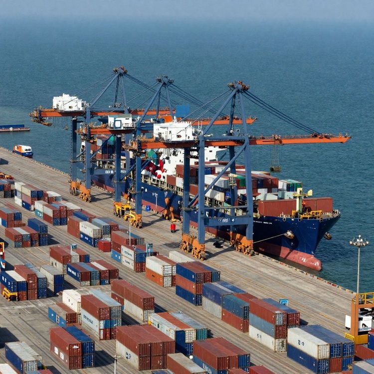 Imagen de portada - Recargo por Puerto Seco – Importación (DPI) – Del Mundo a Ahmedgarh, IN vía Mundra, IN