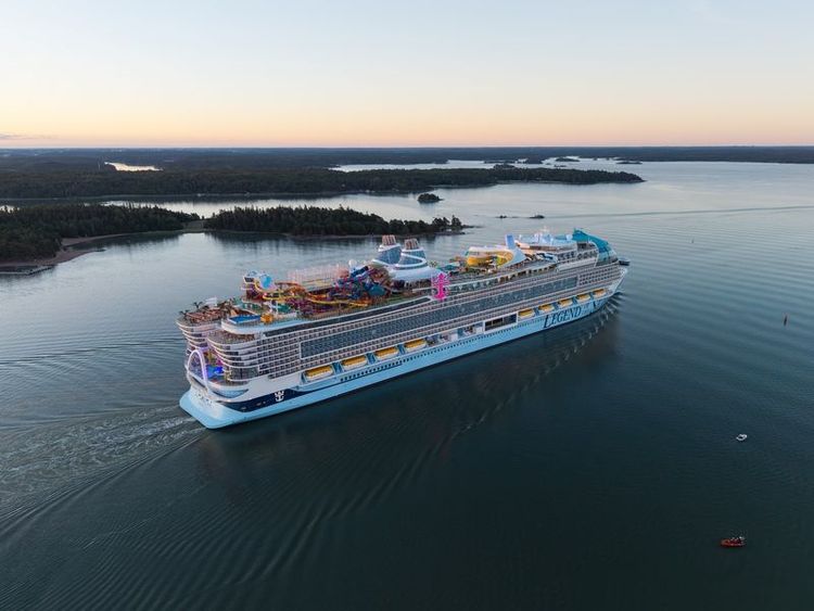 Imagen de portada - Royal Caribbean eleva sus previsiones para 2026 tras superar las expectativas de ganancias del segundo trimestre