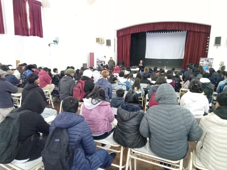Imagen de portada - Salta: Outreach Actions to Prevent Trichinosis Among Students of Agricultural Technical Schools