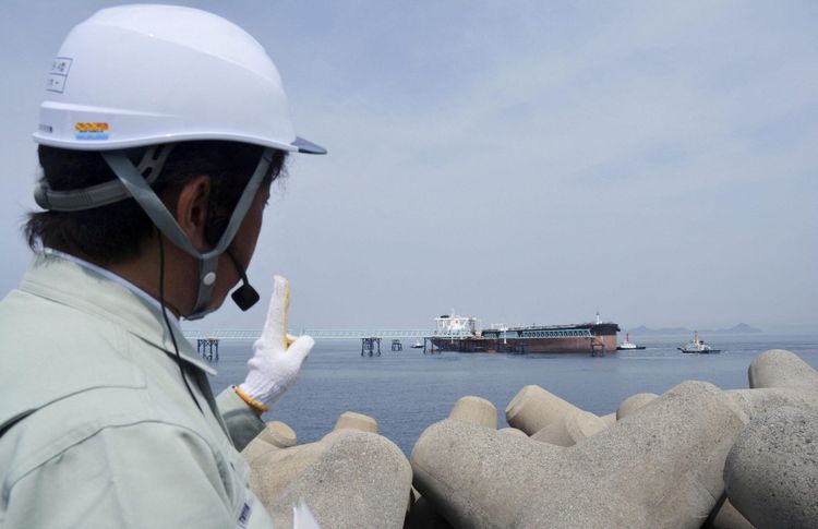 Imagen de portada - Segundo petrolero vinculado a Japón navega por el Estrecho de Ormuz mientras el Primer Ministro pide ayuda a Irán