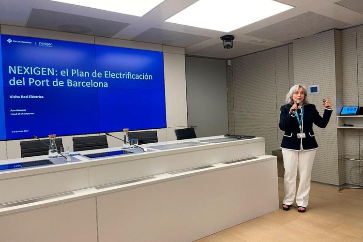 Imagen de portada - The Port of Barcelona presents the Nexigen electrification project to Red Eléctrica Española