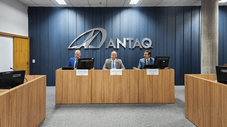 Imagen de portada - Transbordo de granel sólido é pauta de webinário da ANTAQ