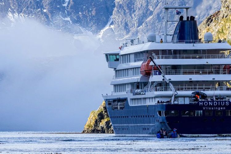 Imagen de portada - Tres muertes confirmadas en brote de hantavirus a bordo de un crucero de Oceanwide