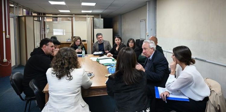 Imagen de portada - Tripartite Negotiation in Uruguay for Dredger Personnel Agreement