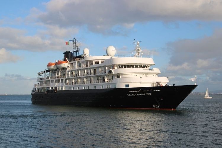 Imagen de portada - Viaje de 35 años: Crucero Renombrado Seis Veces de Renaissance Six a Blue Zephyr
