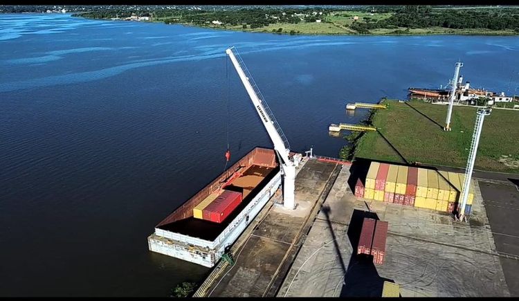 El Puerto de Posadas operó cargas de té y prepara nuevos despachos de cuero a Paraguay