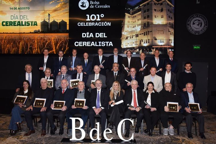 La Bolsa de Cereales conmemoró la 101° celebración del dia del cerealista