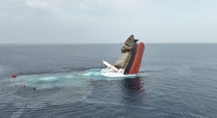 Imagen de portada - Zona de alto riesgo en el Mar Rojo ampliada por aseguradoras de Londres tras ataques hutíes