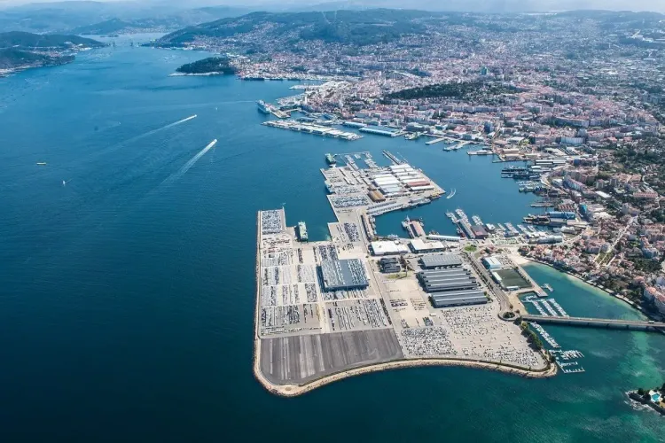 El Puerto de Vigo incrementa un 201,6% sus graneles líquidos en el acumulado hasta mayo