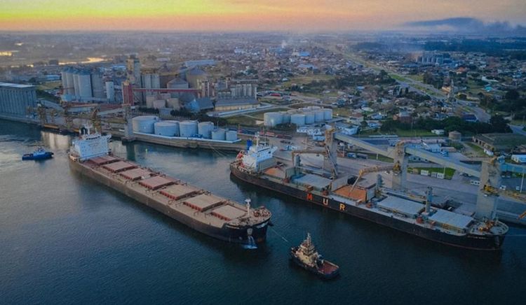 Puerto Quequén consolida su movimiento portuario con nuevos embarques y fertilizantes en agenda