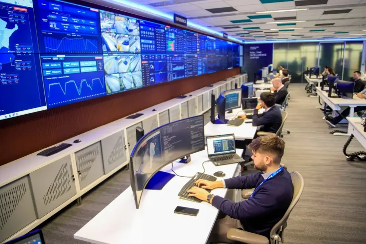YPF inauguró la Sala RTIC Security, un centro de comando y control de última generación