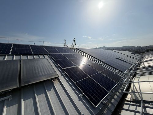 El Puerto de Vigo redobla su apuesta por las energías limpias con la instalación de nuevas plantas solares en el recinto portuario