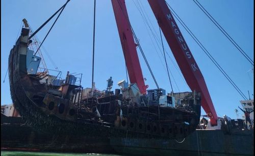 Servimagnus completó la remoción de la draga 259-C Mendoza en el Puerto de Mar del Plata