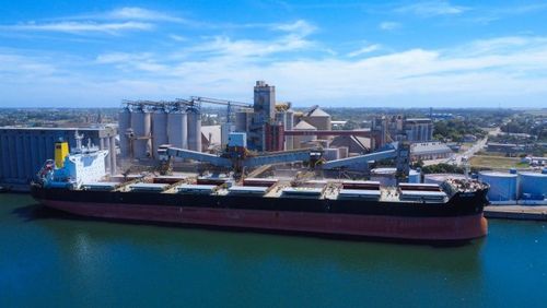 Puerto Quequén operó 175 buques durante los primeros siete meses de 2026, con la cebada como principal producto exportado