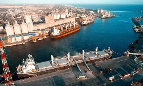Puerto Quequén exportó 501.396 toneladas en marzo, con trigo, cebada y maíz al frente