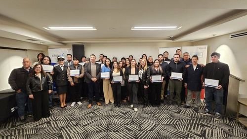 28 trabajadores portuarios de Punta Arenas certificados en competencias laborales