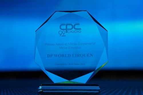 CPC Bio Bio entrega Premio Mejor Empresa 2026 a DP World en Lirquén